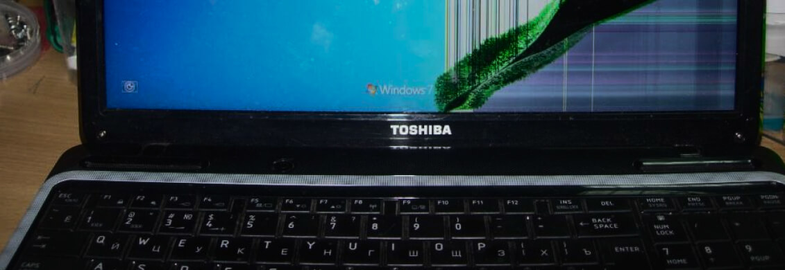 Поломка каких деталей приводит к отключению экрана на ноутбуке Тошиба?