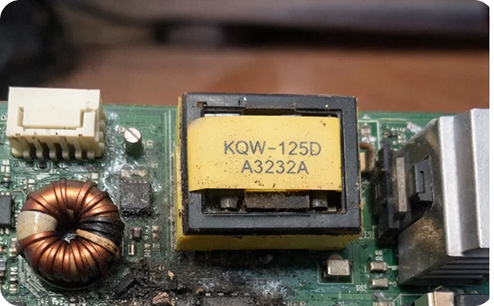 Ремонт платы монитора HP. До ремонта.