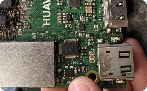 Ремонт платы монитора Huawei. До ремонта.