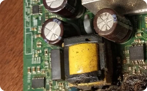 Ремонт платы монитора Samsung. До ремонта.